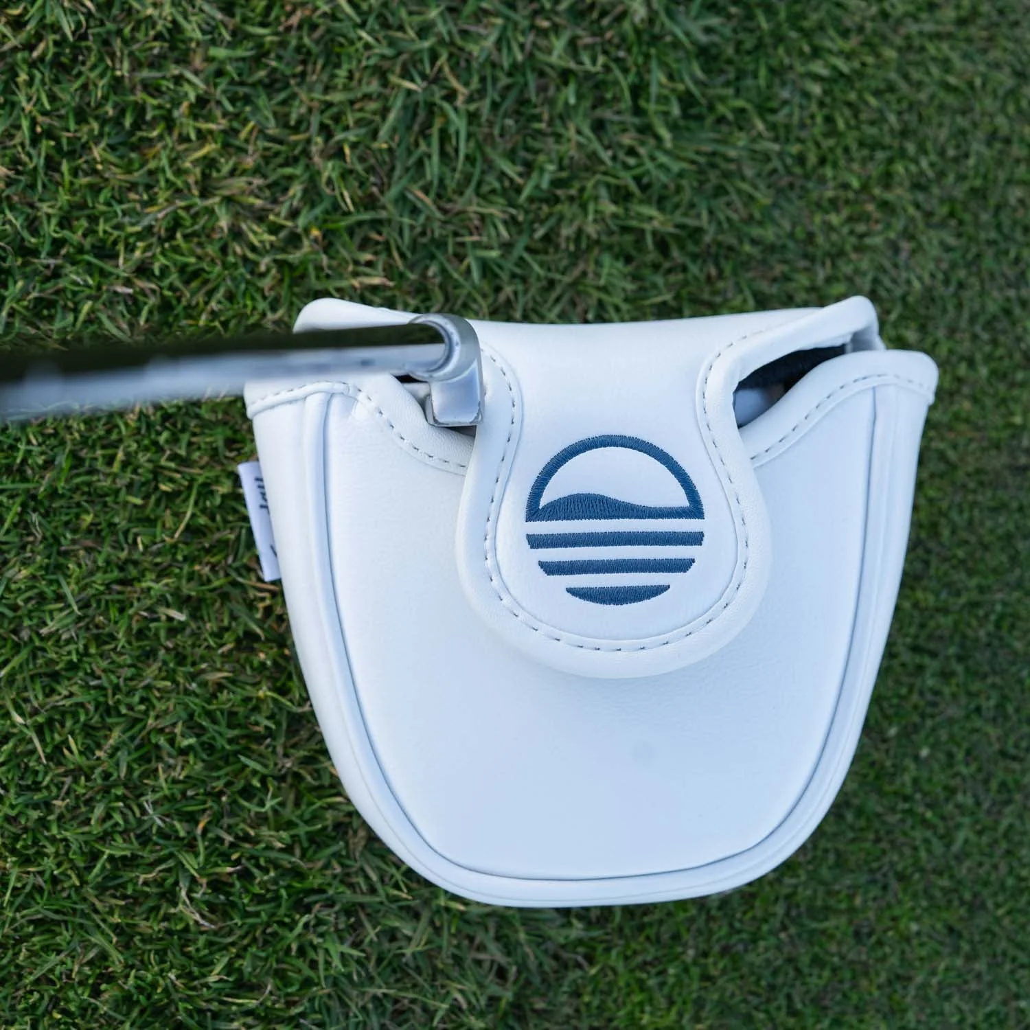 Mallet Putter Headcover | White/Navy - Image 6